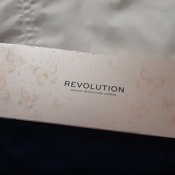 revolution - Picture 1 of 2